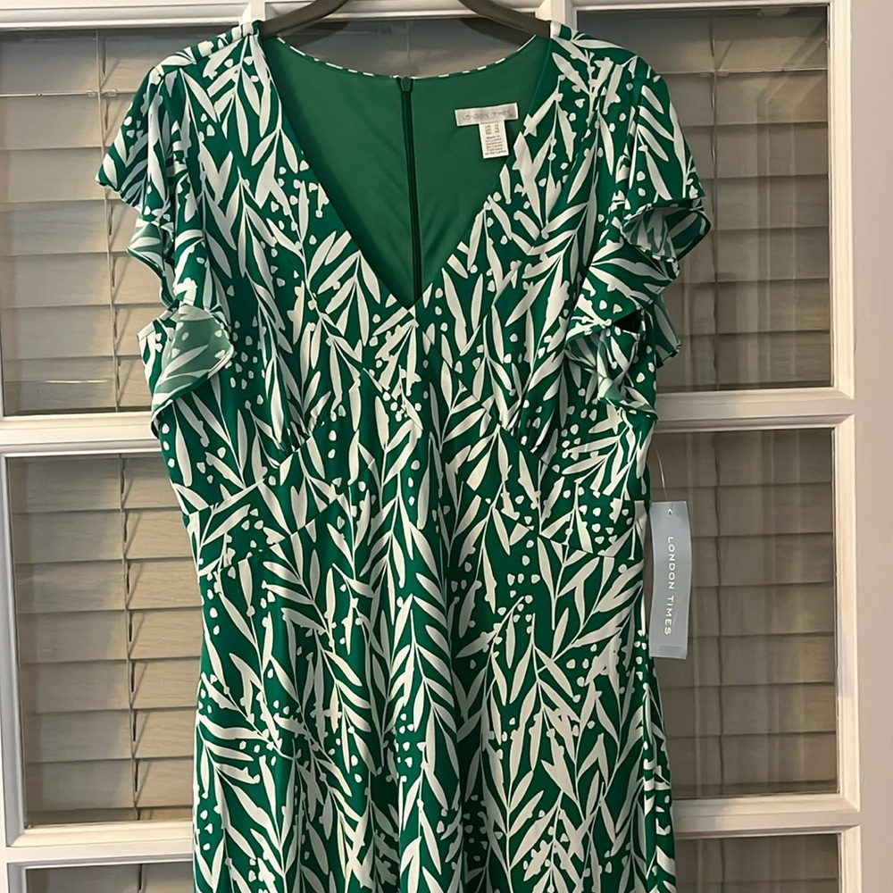 Brand New Women’s London Times Mid-length Dress